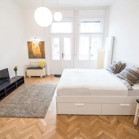 Apartment Newsunny At The Budacastle Budapest
