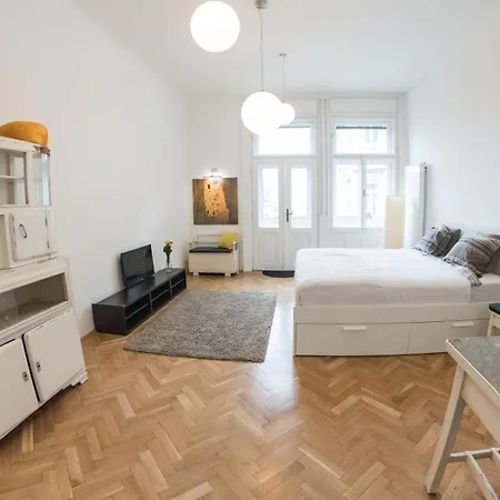 Newsunny At The Budacastle Apartment Budapest