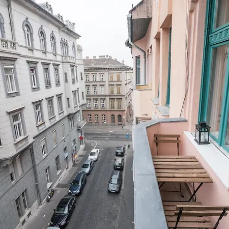 Apartment Newsunny At The Budacastle *